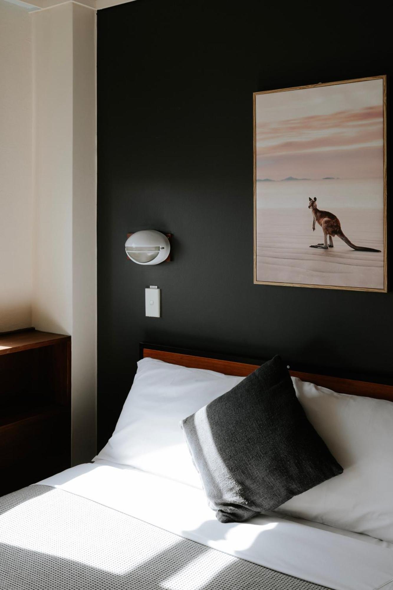 Canberra Accommodation Centre ภายนอก รูปภาพ